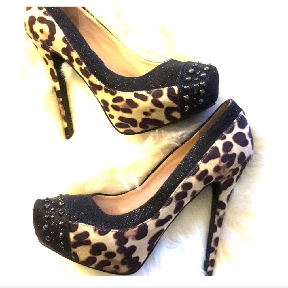 Penny Loves Kenny Leopard Pump/Heels - Picture 3 of 5